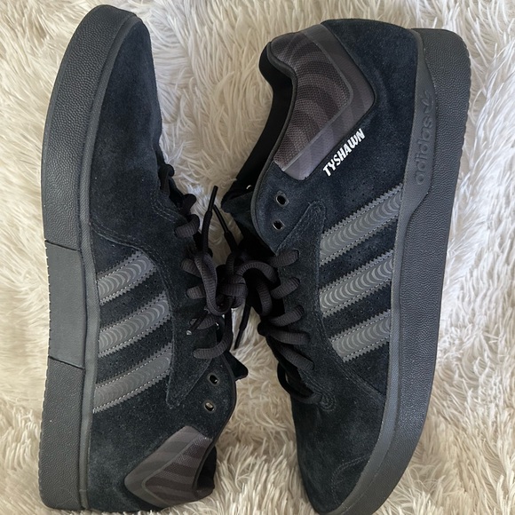 adidas x Spitfire Tyshawn Mid Black & Grey Skate Shoes #HQ9792 - Picture 12 of 15